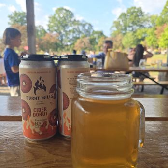 Burnt Mills Jersey Peach 4 Pack Cans
