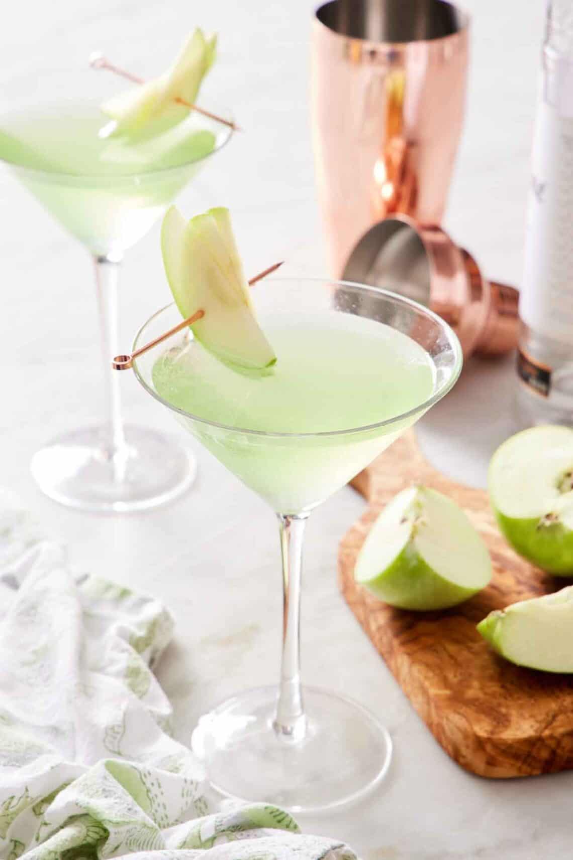 Modern Cocktail Apple Martini