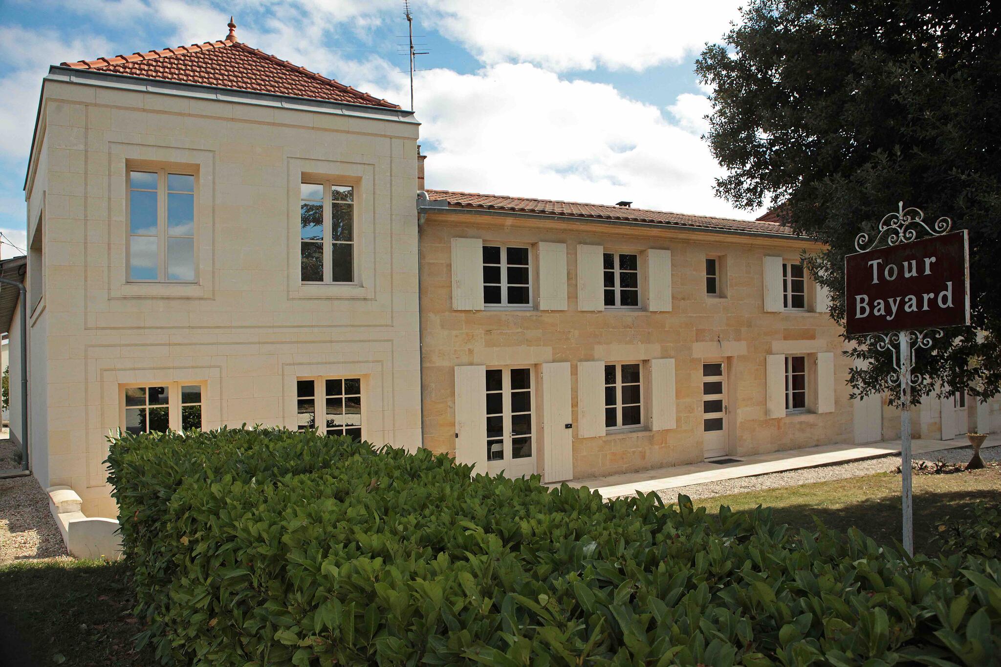Chateau Tour Bayard Bordeaux Red