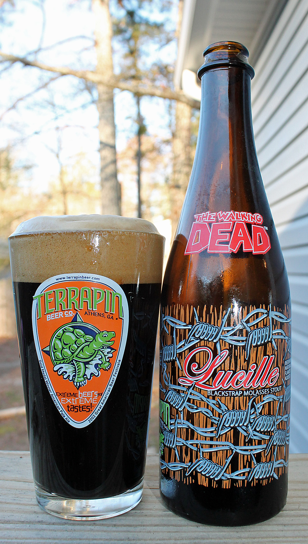 Terrapin The Walking Dead Lucil Bottle