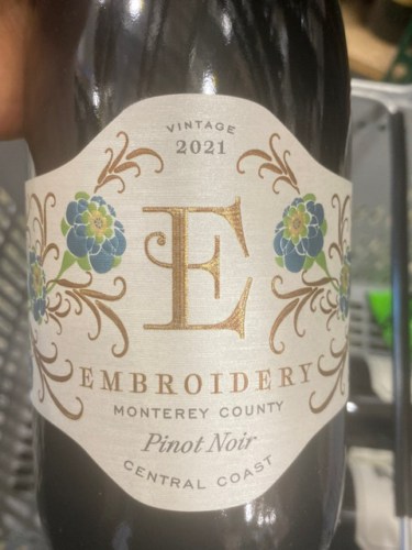 Embroidery Pinot Noir